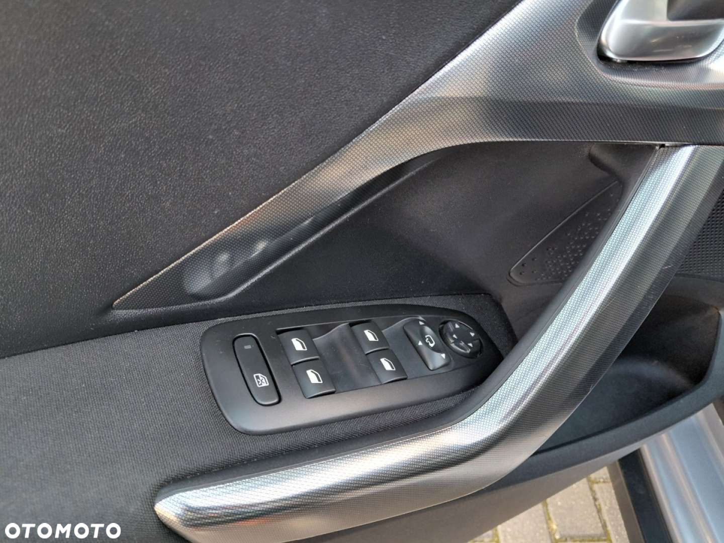 Peugeot 2008 - 11