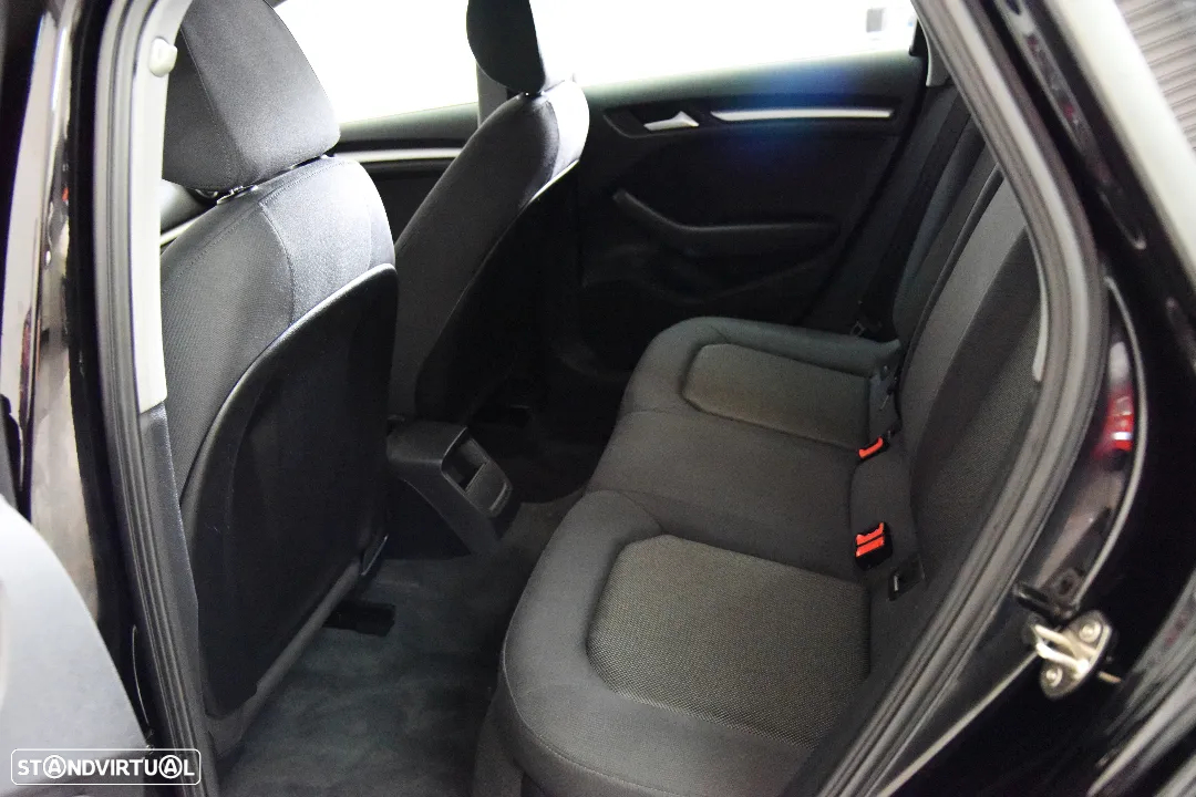 Audi A3 Sportback 30 TFSI - 22