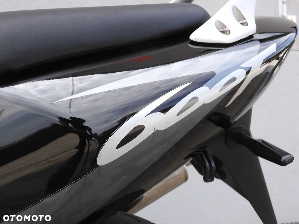 Honda CBR - 27
