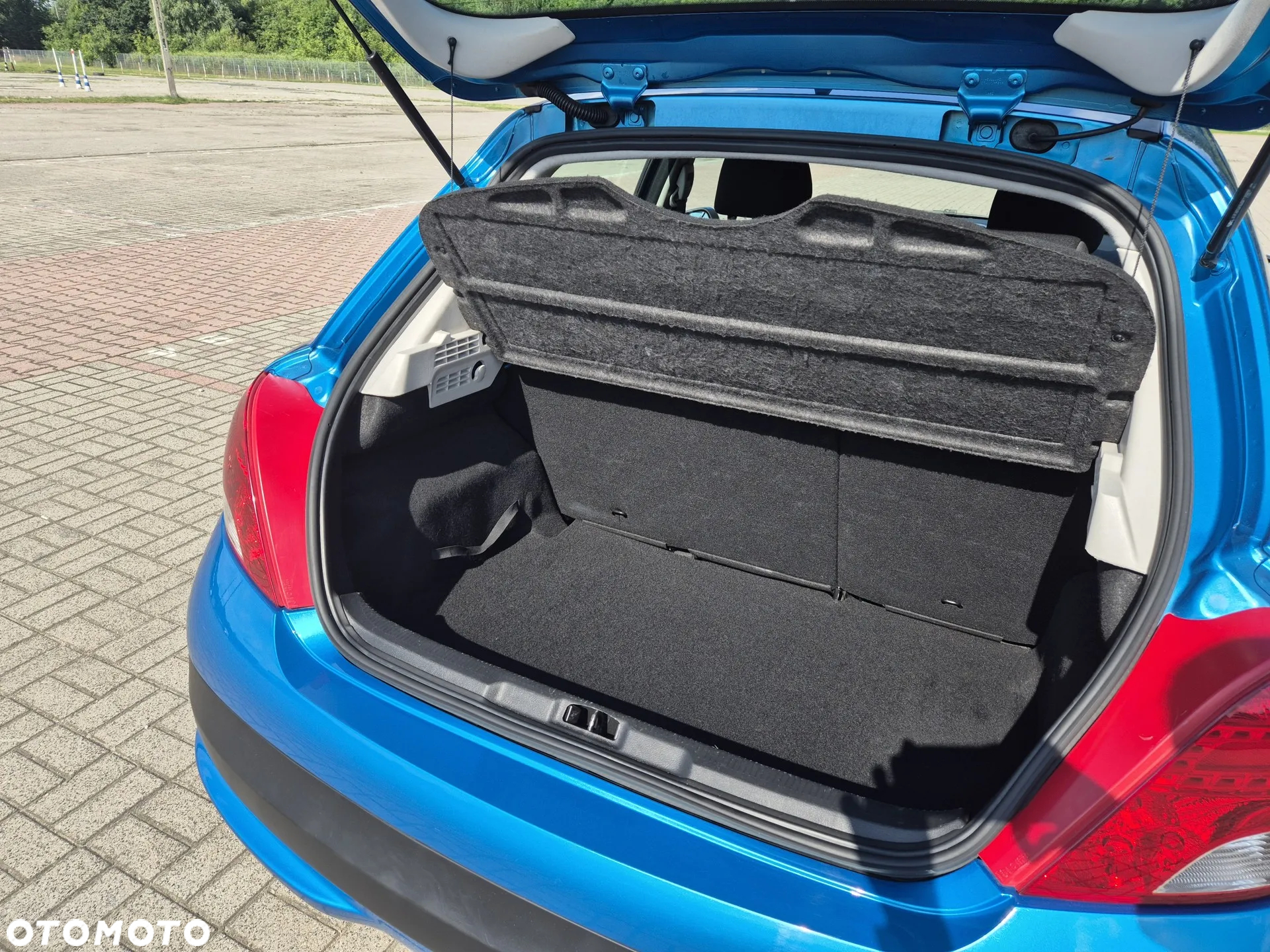 Peugeot 207 - 8