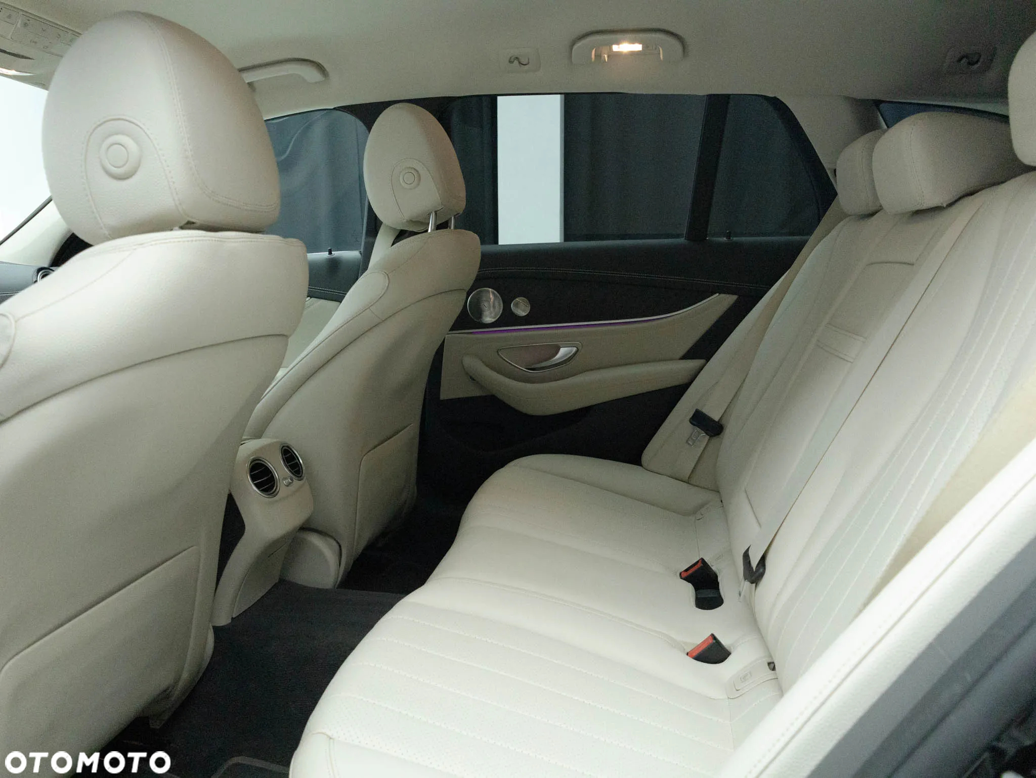 Mercedes-Benz Klasa E 220 d 4-Matic All-Terrain Avantgarde - 37