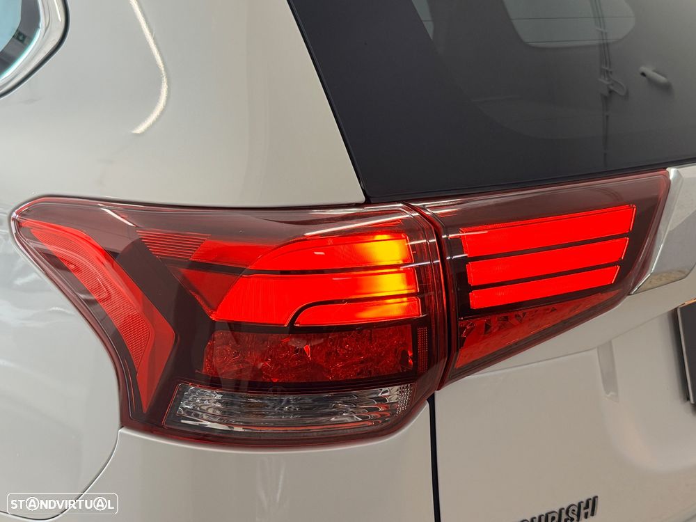 Mitsubishi Outlander 2.4 Intense - 9