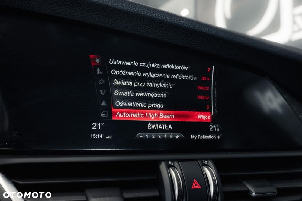 Alfa Romeo Giulia 2.0 Turbo - 23
