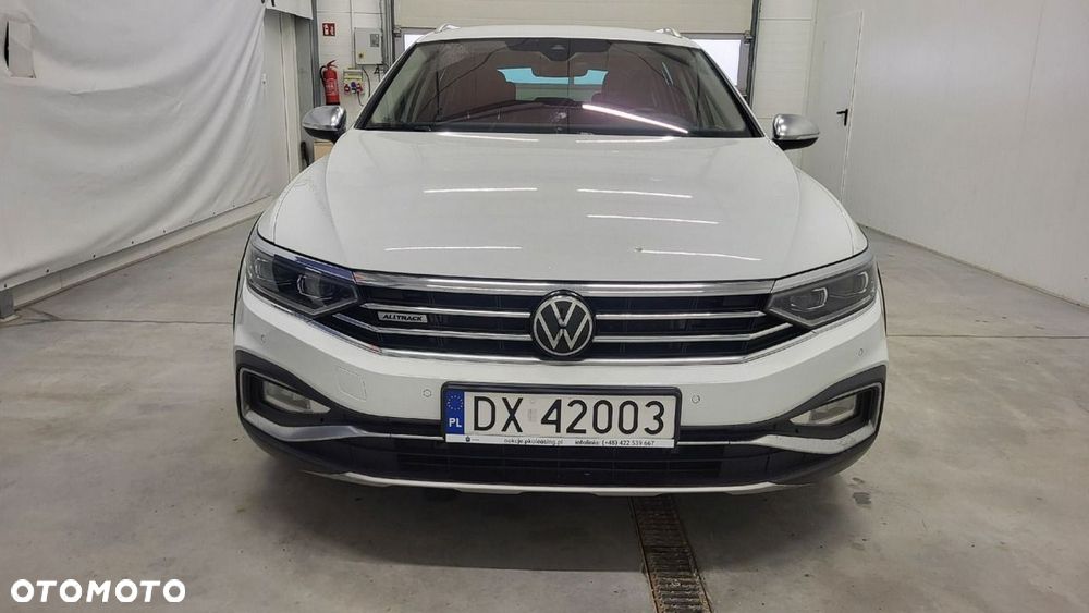 Volkswagen Passat - 2