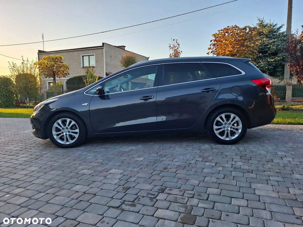 Kia Ceed - 30