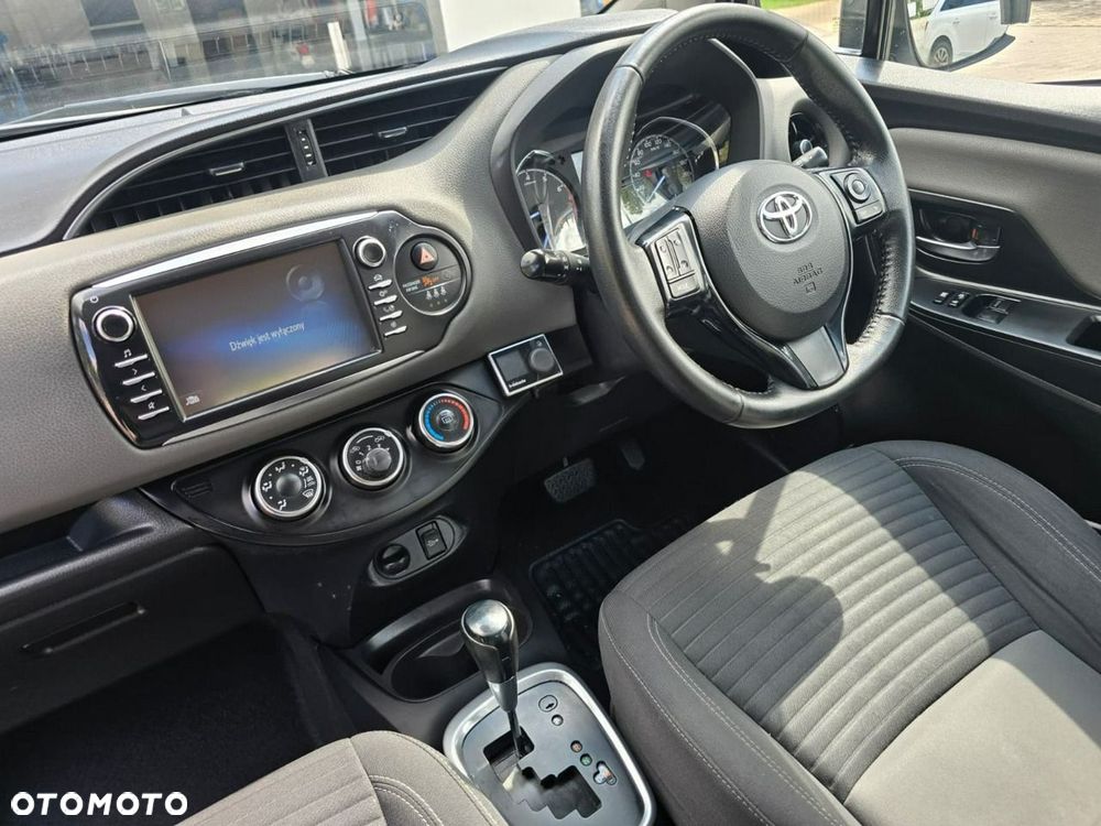 Toyota Yaris - 12