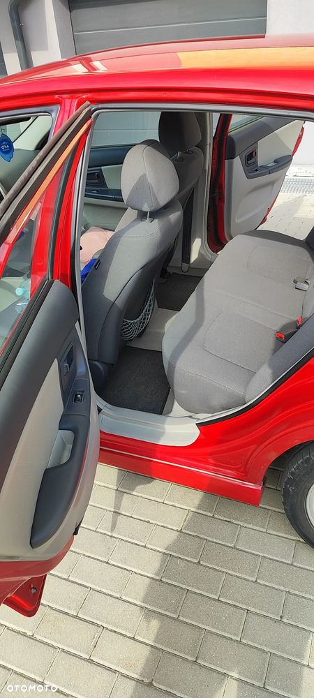 Kia Cerato - 30