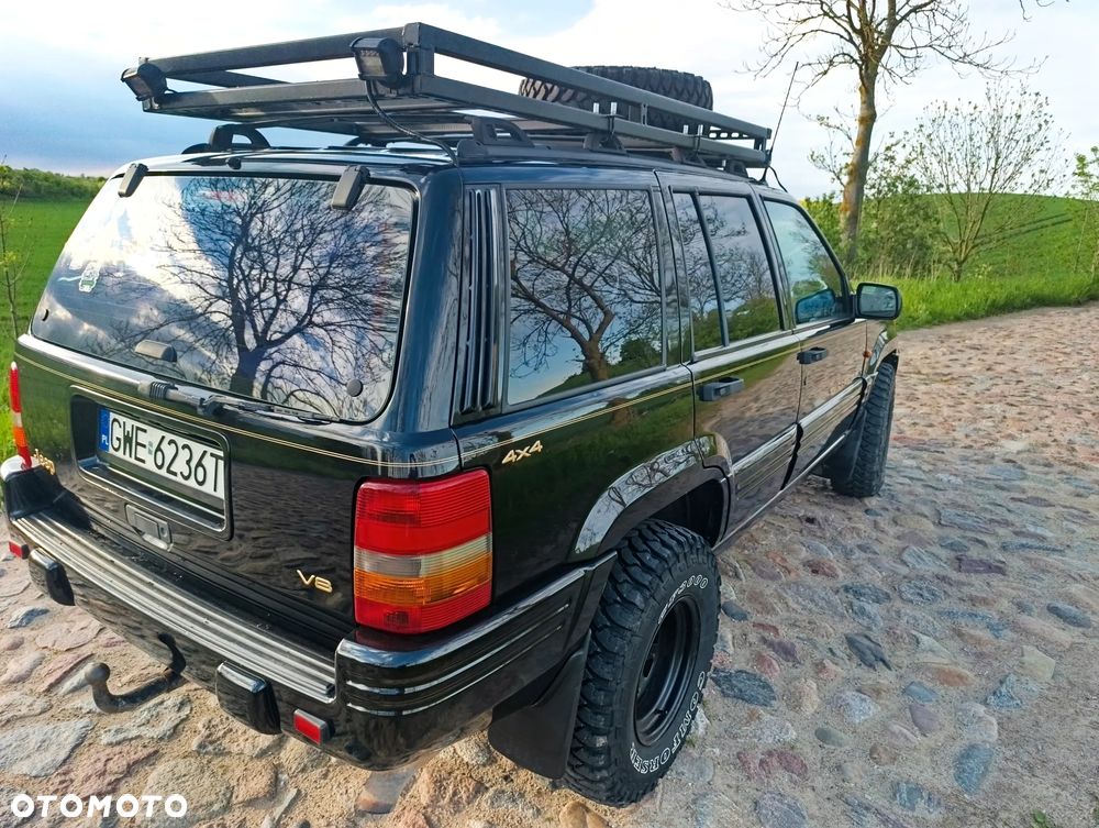 Jeep Grand Cherokee - 26