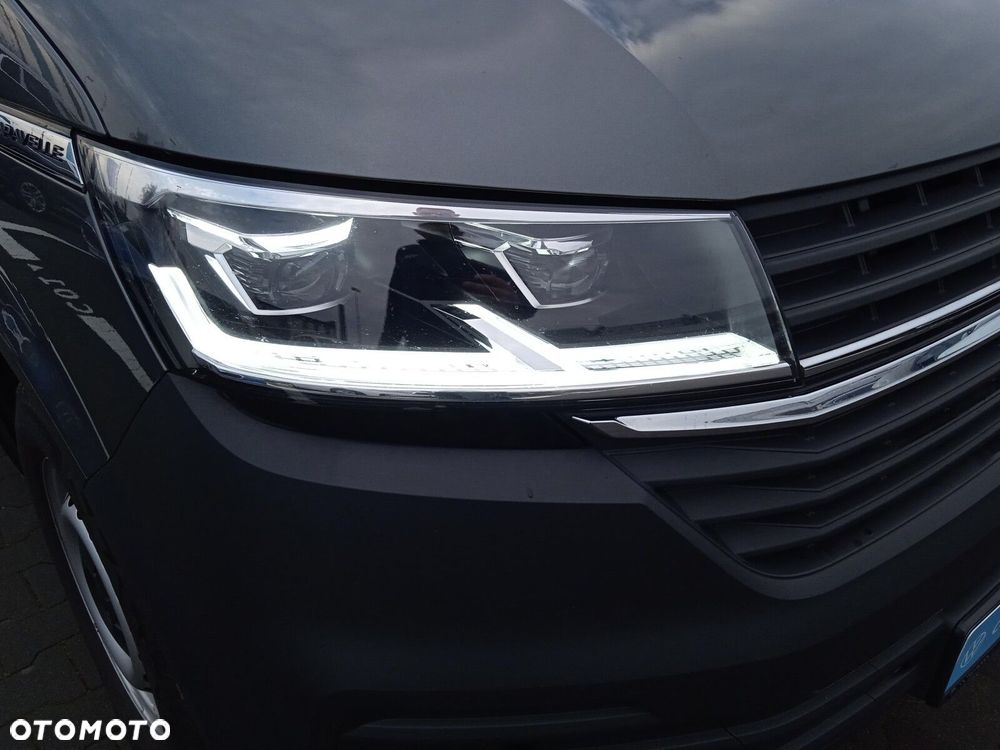 Volkswagen Caravelle - 27