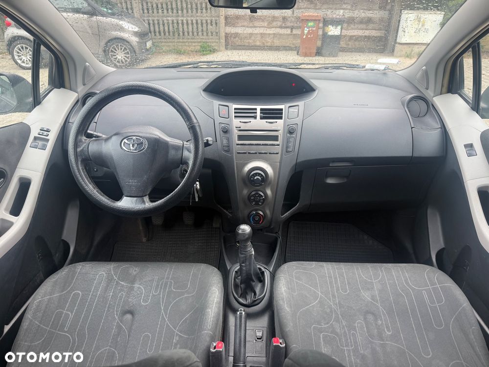 Toyota Yaris 1.0 Active - 9