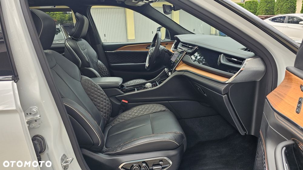 Jeep Grand Cherokee - 8