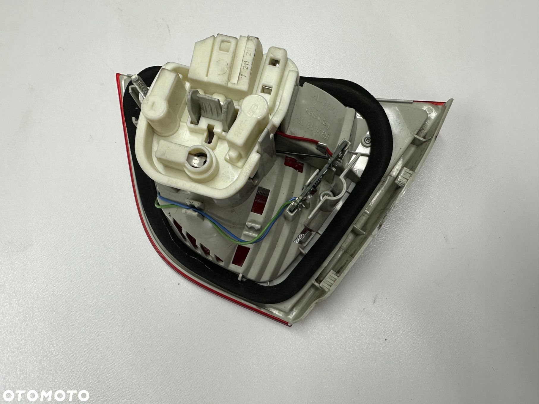 BMW E90 LIFT Lampa tylna lewa w klapę 7289427 - 2