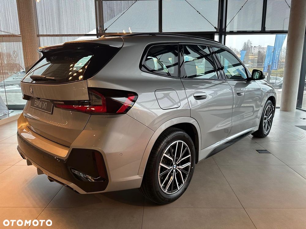 BMW iX1 eDrive20 66.5kWh M Sport Edition - 7