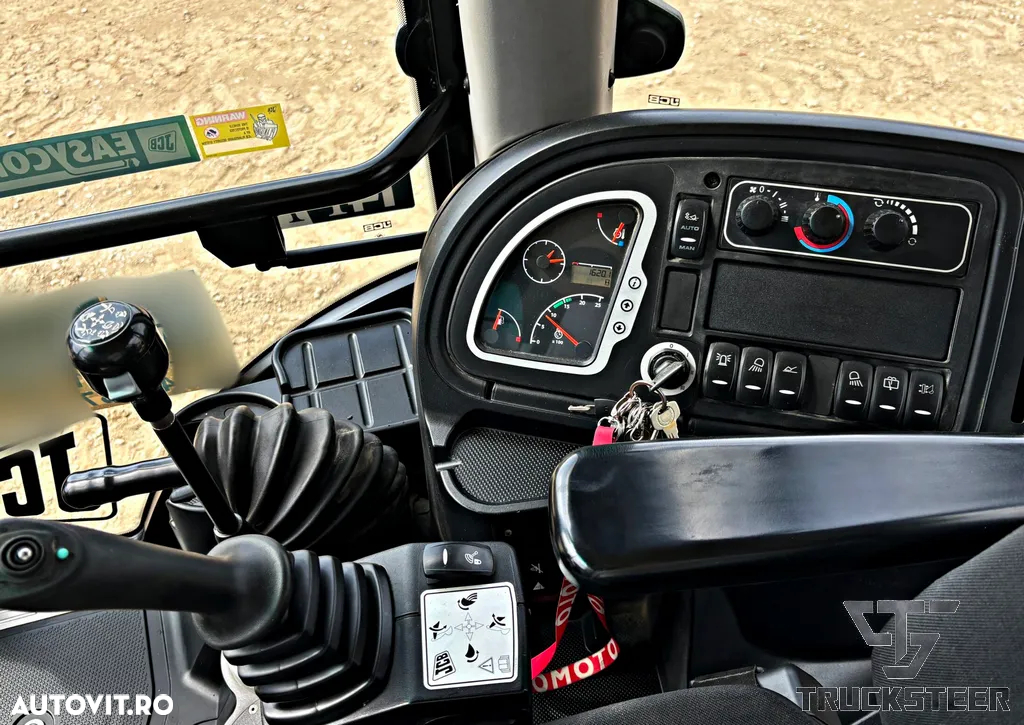 JCB 3CX - 12