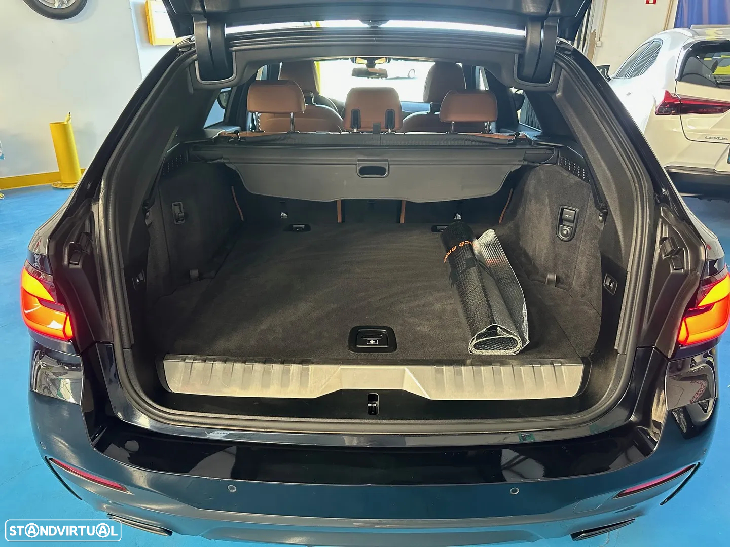 BMW 530 e Pack Desportivo M - 29