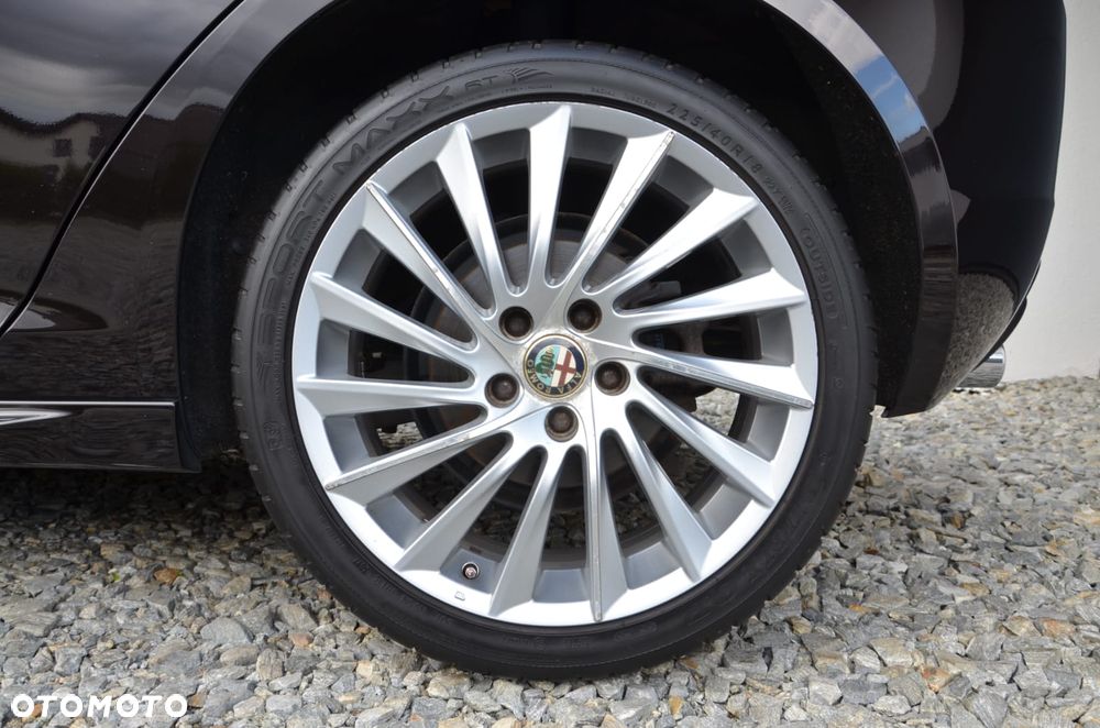 Alfa Romeo Giulietta 2.0 JTDM Distinctive - 12