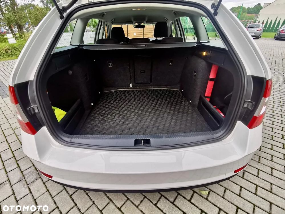 Skoda Octavia 2.0 TDI Style DSG - 9