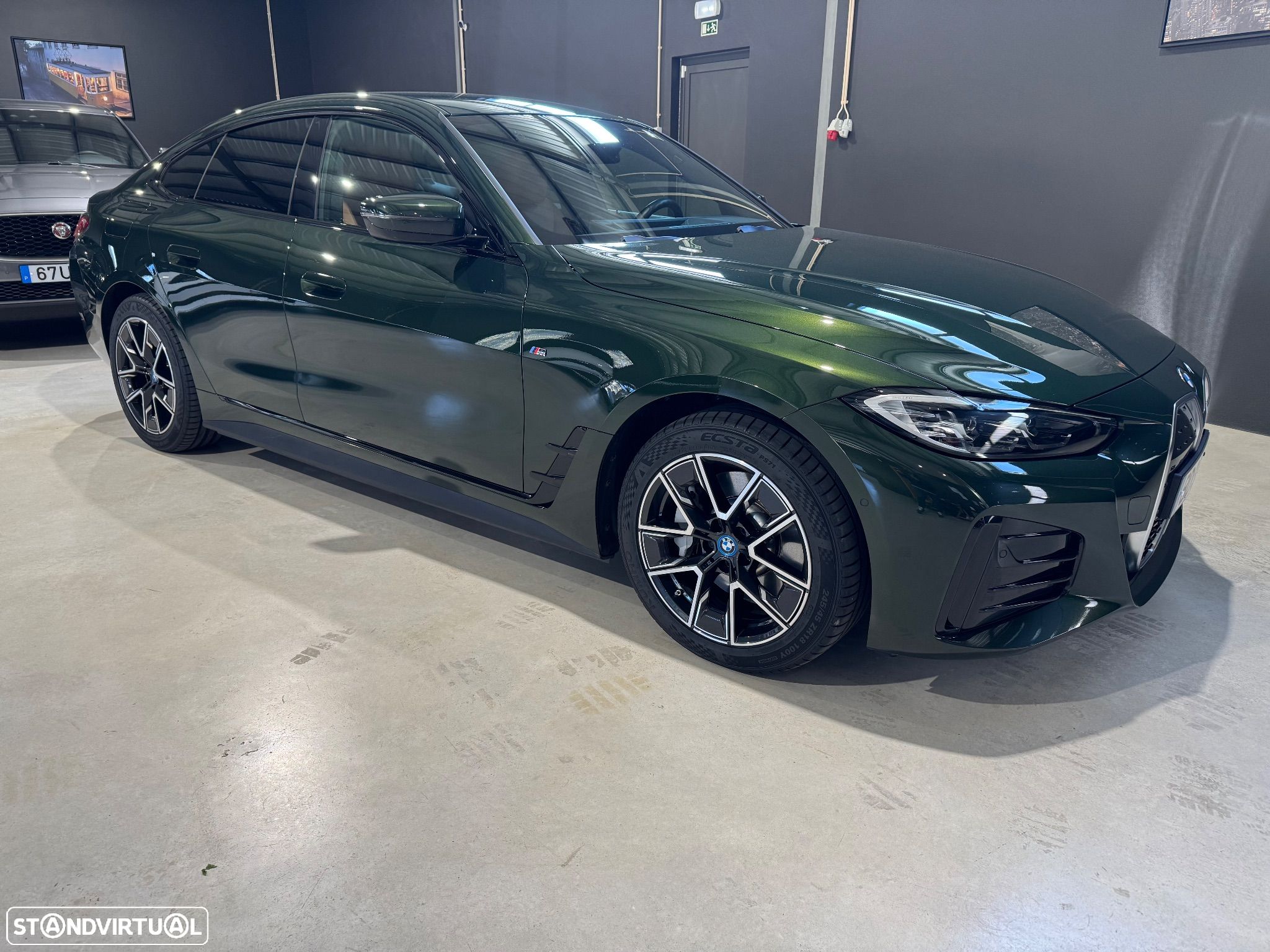BMW i4 eDrive40 Pack Desportivo M - 1