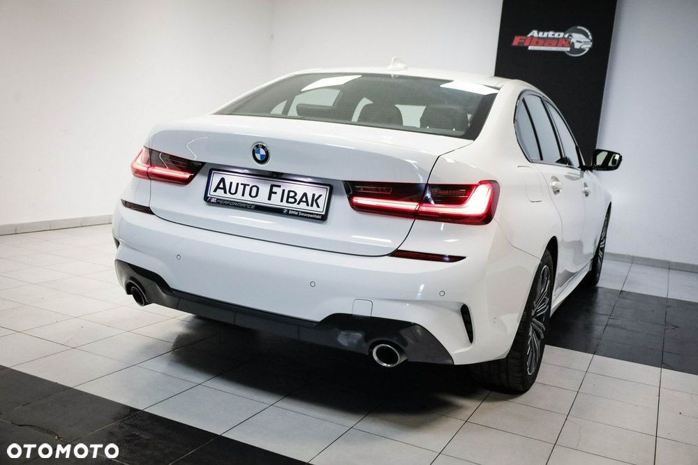 BMW Seria 3 320d M Sport sport - 10