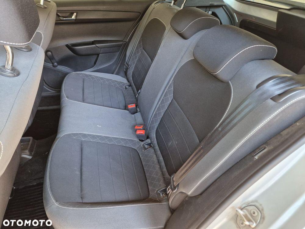 Skoda Fabia 1.0 TSI Ambition - 11