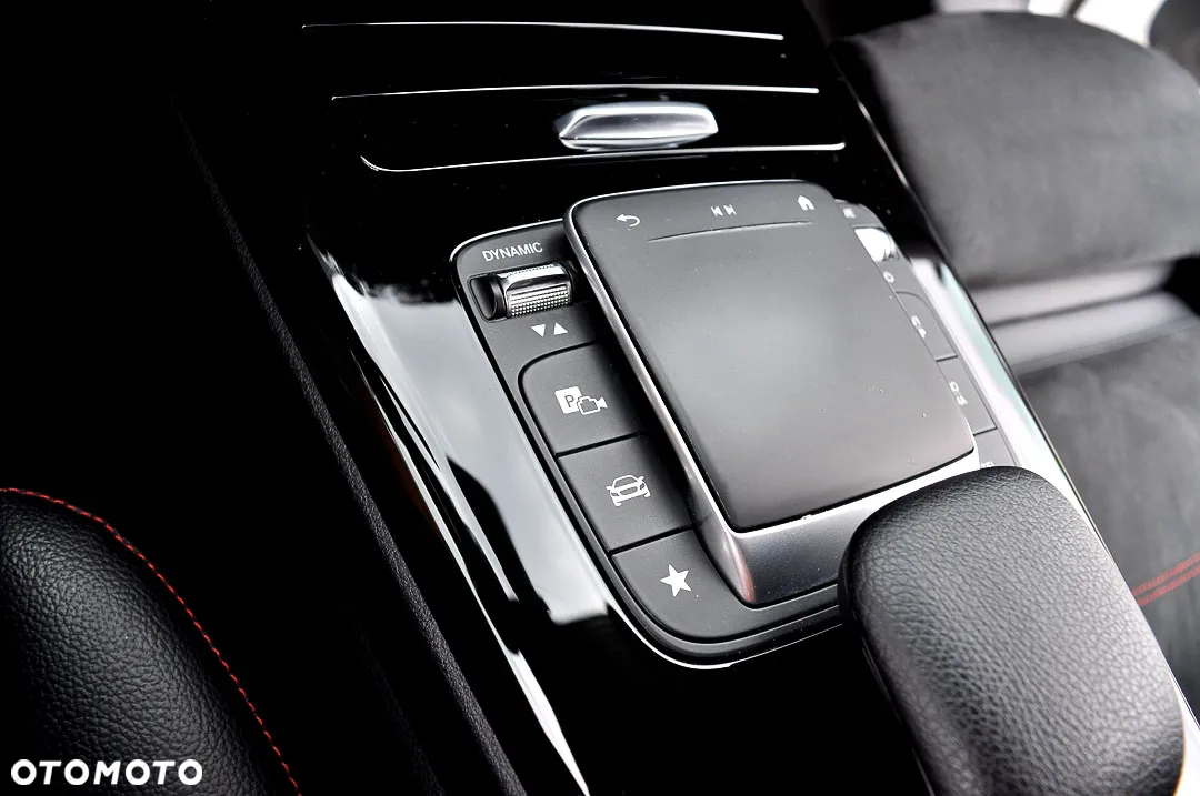 Mercedes-Benz CLA 200 d Shooting Brake 8G-DCT AMG Line - 31