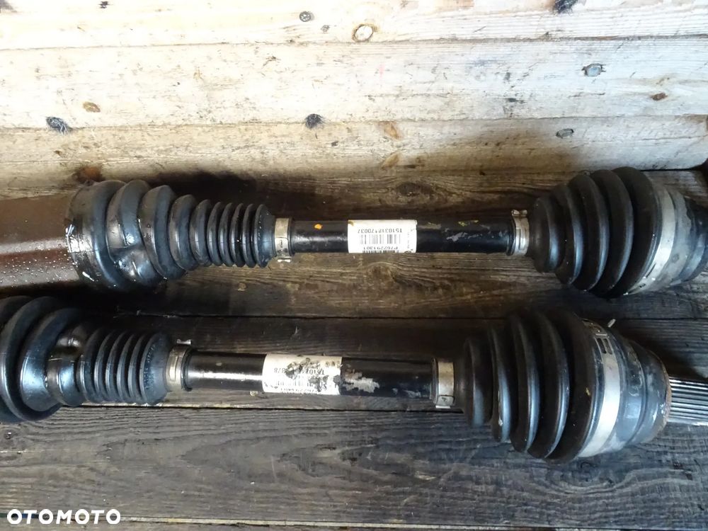 PÓŁOŚ LEWA PRZEDNIA BMW X5 X6 E70 E71 P762291301 PÓŁOŚ PRAWA PRZÓD 762291401