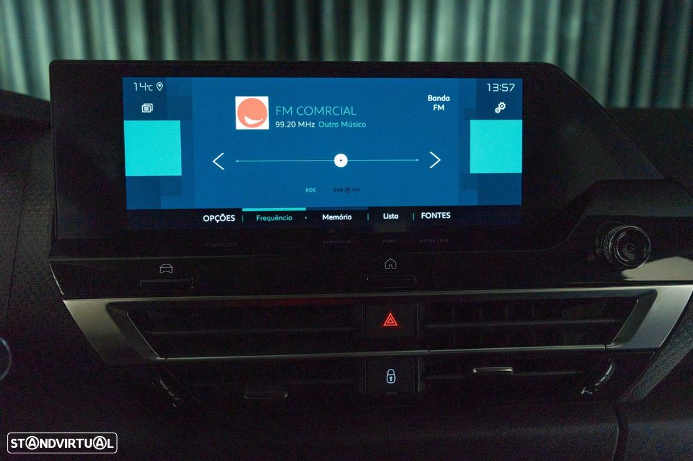 Citroën e-C4 50 kWh Shine - 17