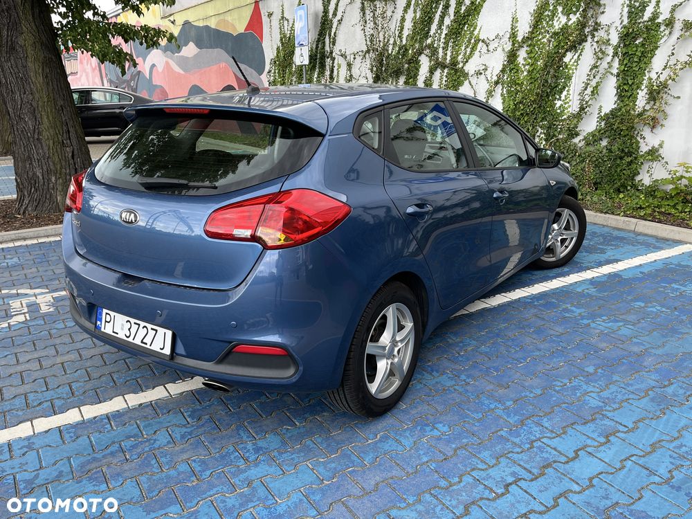 Kia Ceed - 8