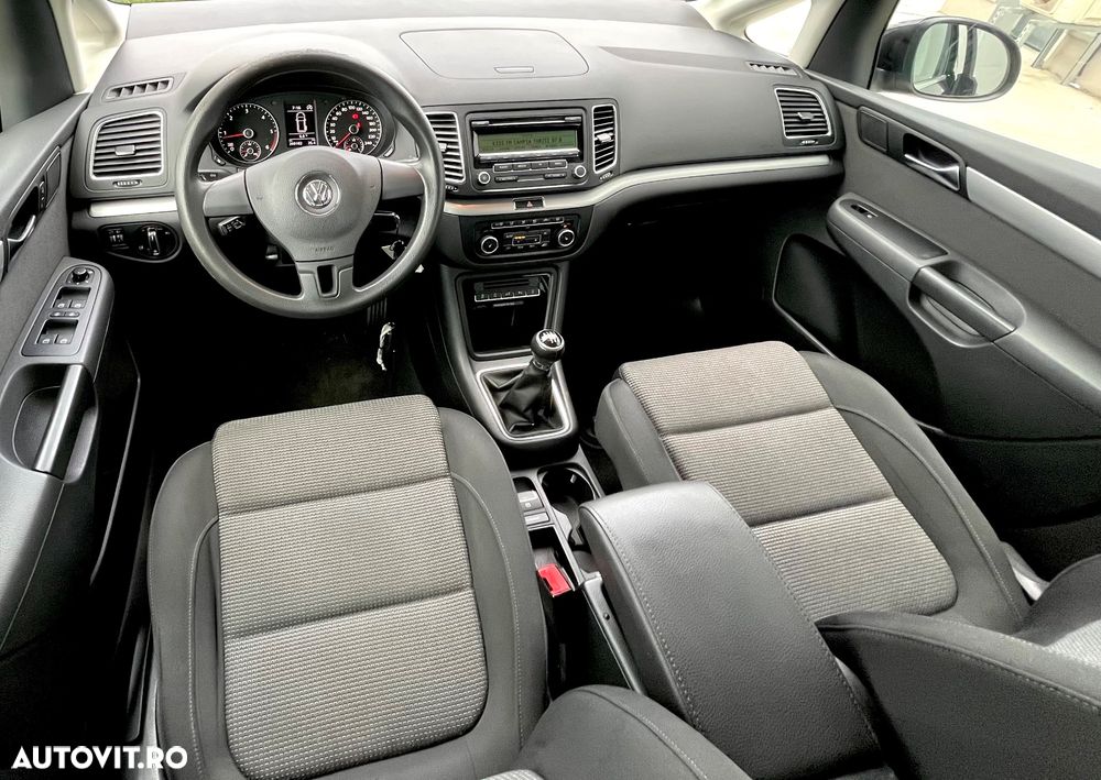 Volkswagen Sharan 2.0 TDI DPF BlueMotion Comfortline - 14