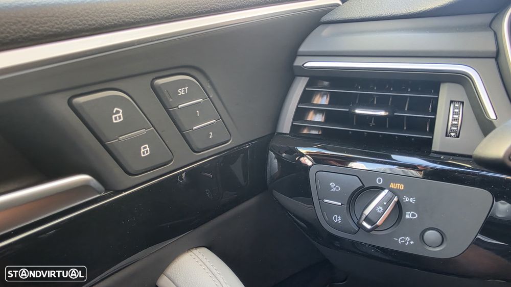 Audi A5 Cabrio 40 TDI S line S tronic - 37