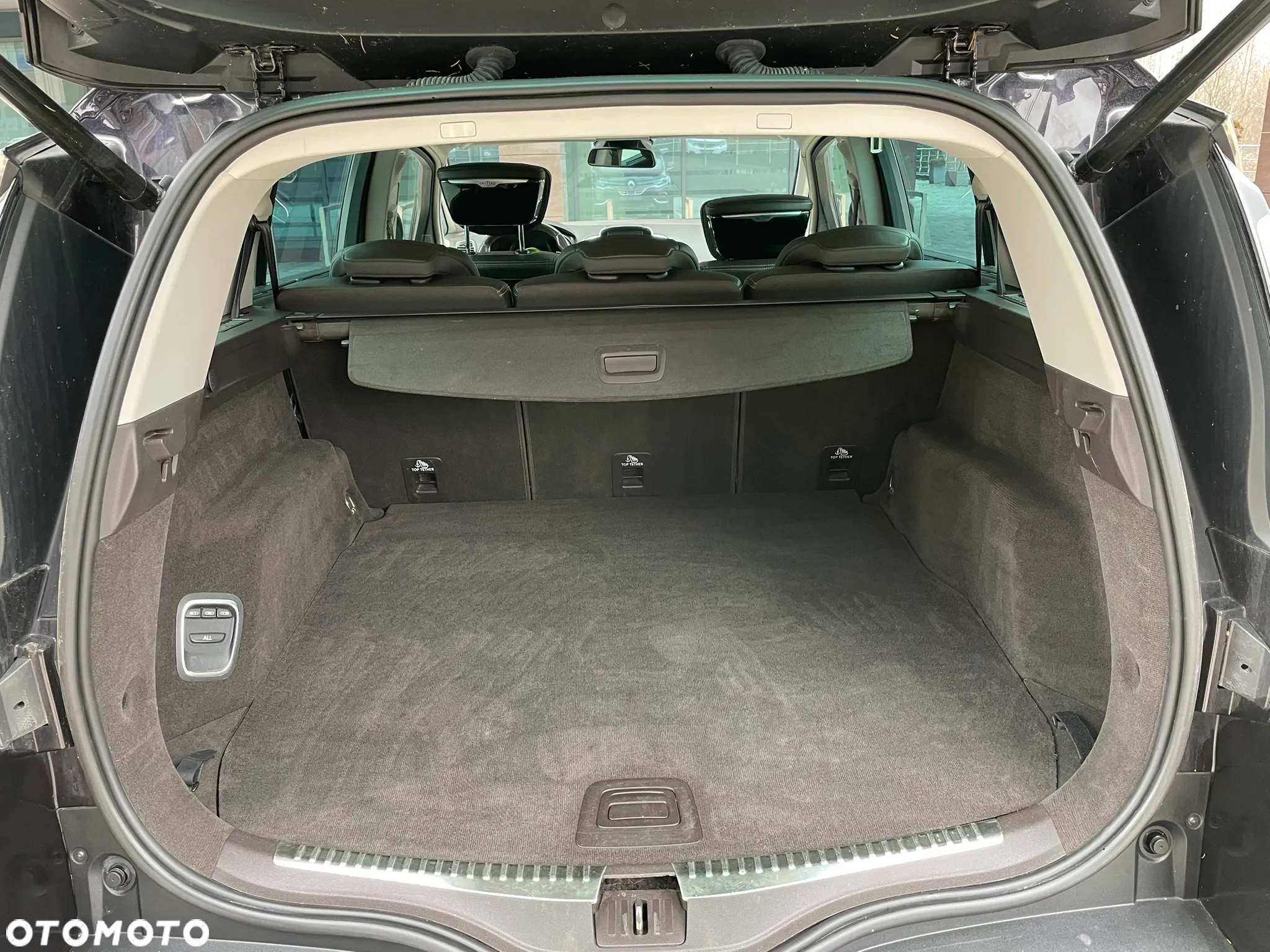 Renault Espace 1.6 dCi Energy Initiale Paris EDC - 18