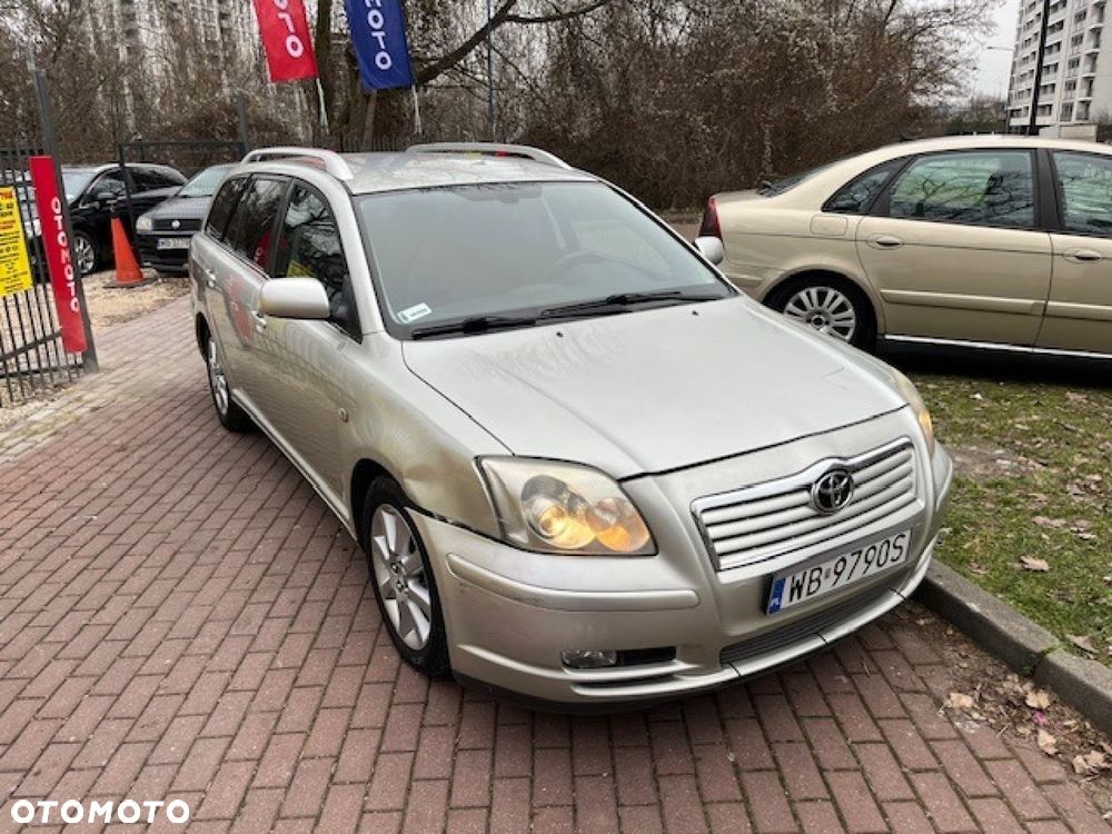 Toyota Avensis - 2