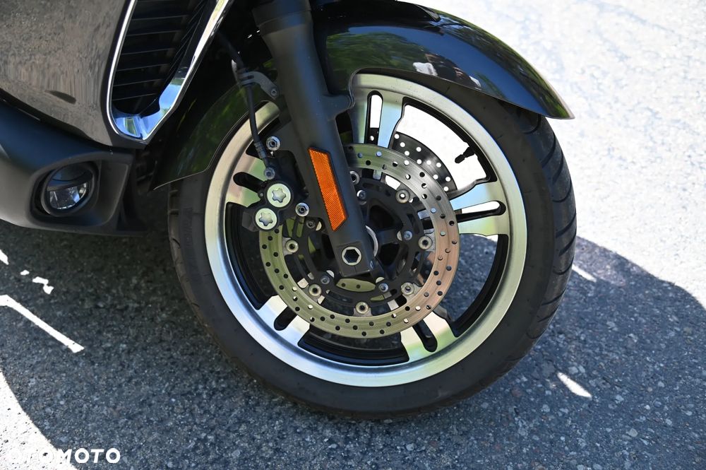 Yamaha Venture - 18