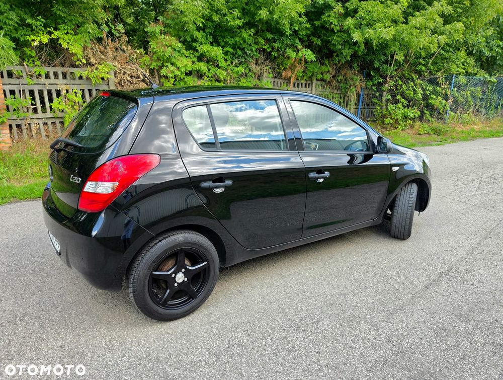Hyundai i20 1.2 FIFA WM Edition - 19
