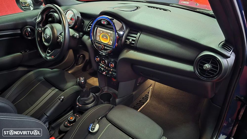 MINI 5 Portas One D - 44