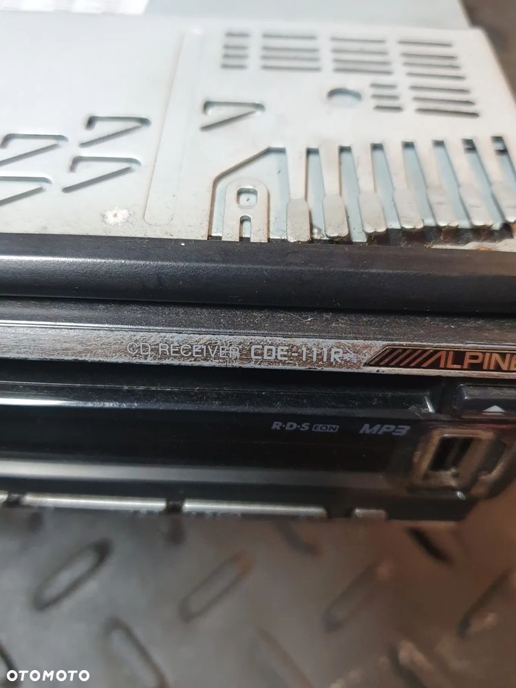 Alpine CDE-111R RADIO SAMOCHODOWE - 2