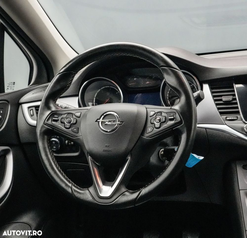 Opel Astra 1.6 CDTI ECOTEC Start/Stop Essentia - 18