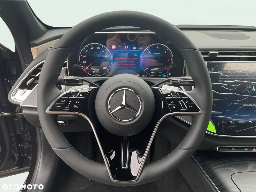Mercedes-Benz Klasa E - 21