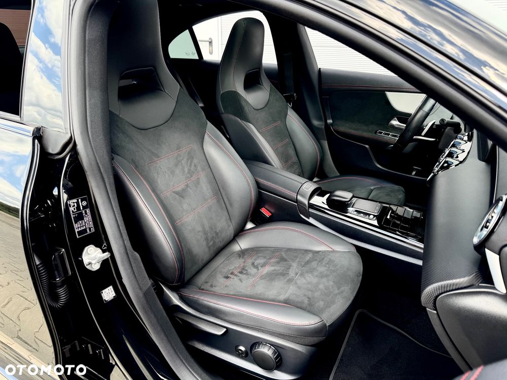 Mercedes-Benz CLA 200 7G-DCT Edition AMG Line - 28