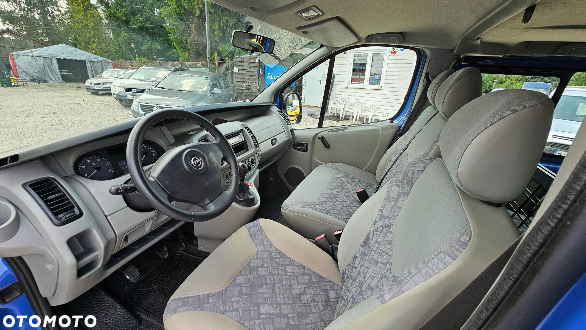 Opel Vivaro DTI Tour - 9