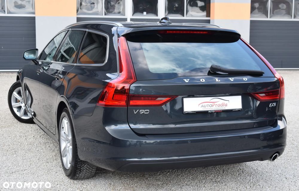 Volvo V90 D3 Momentum Pro - 9