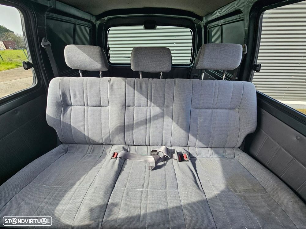 Toyota HiAce 2.4 D LXH12LG - 17