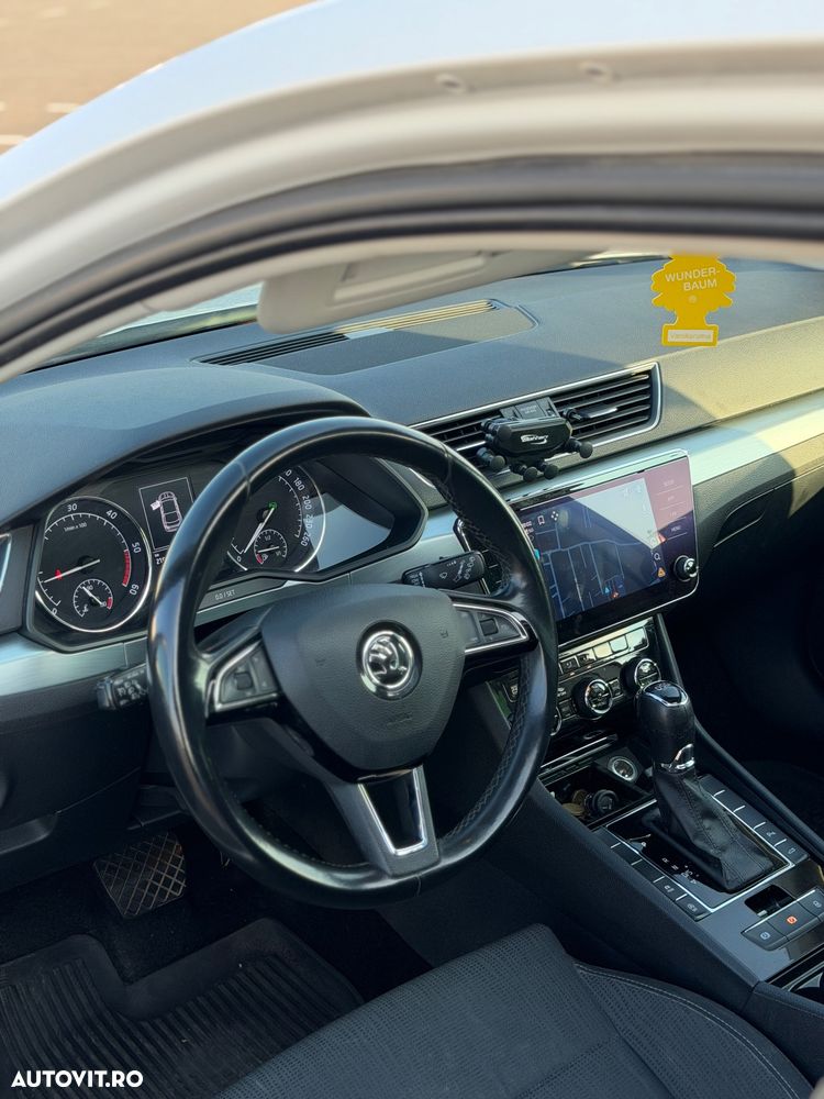 Skoda Superb 2019 photo 4