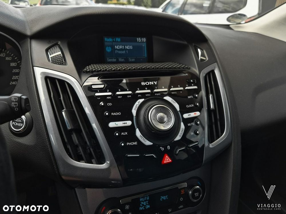 Ford Focus 1.6 EcoBoost Titanium - 17