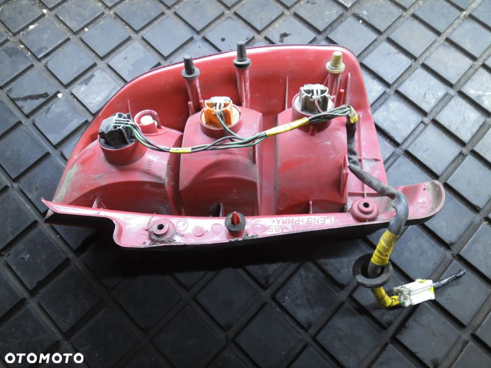 LAMPA LEWA TYLNA TYŁ MITSUBISHI SPACE STAR - 2