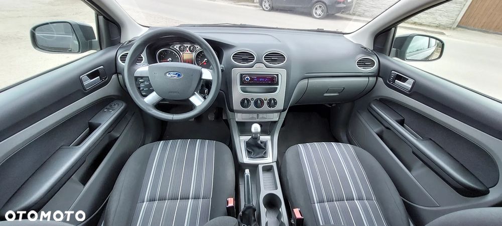 Ford Focus - 24
