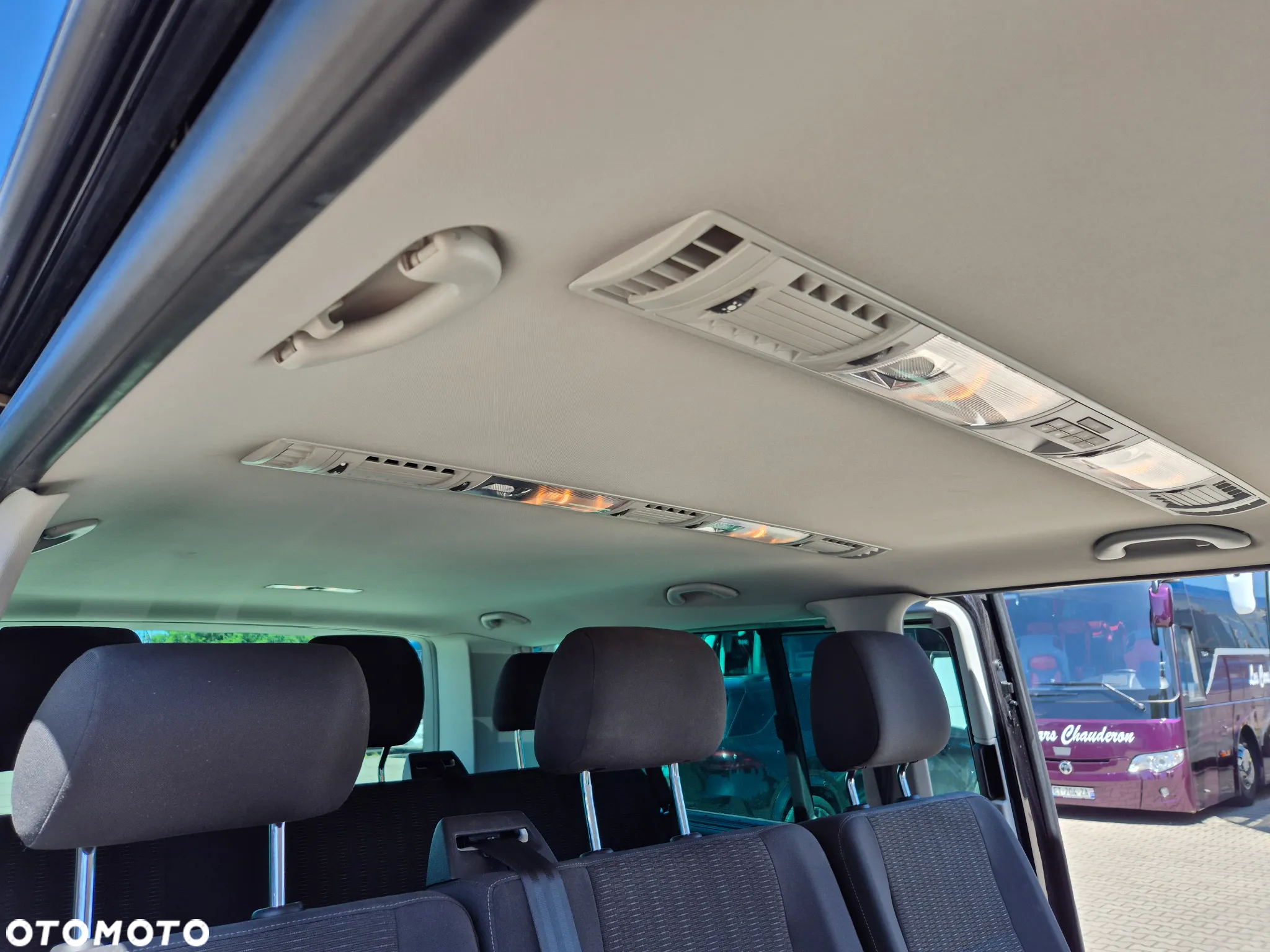 Volkswagen Caravelle 2.0 TDI L2 Highline DSG - 18