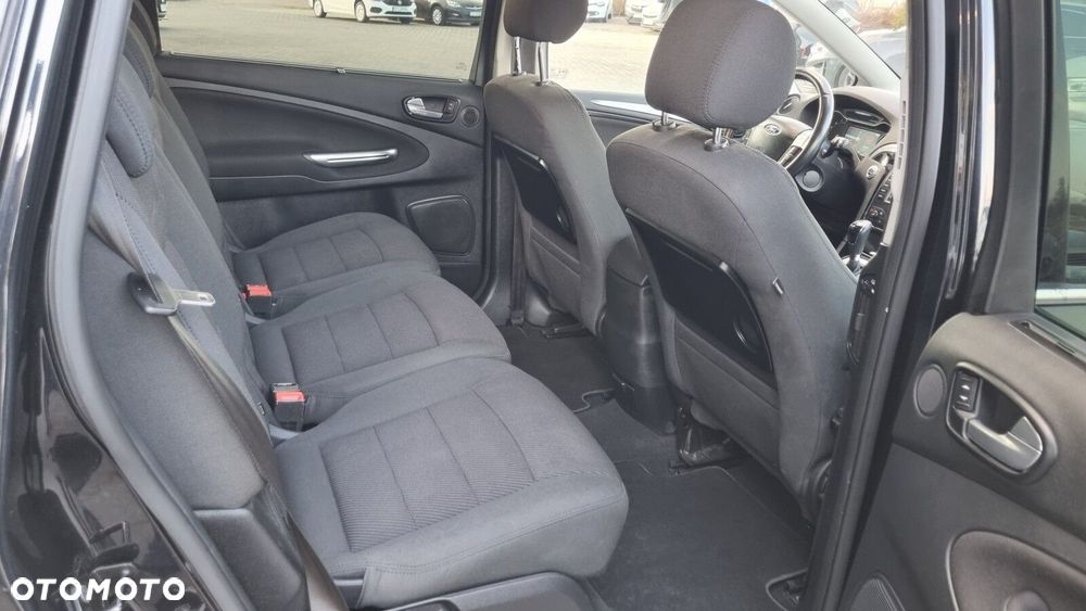 Ford S-Max - 23