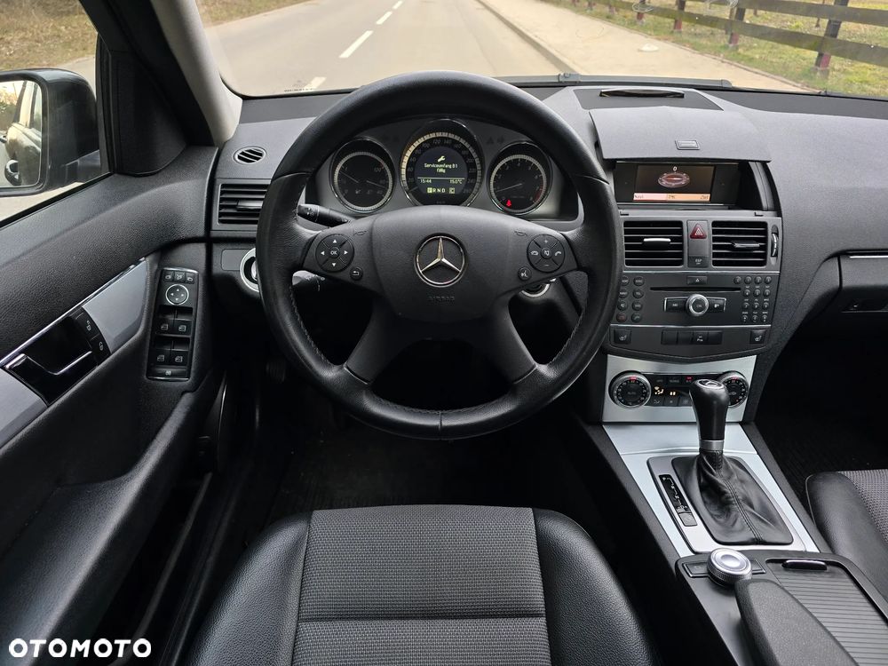 Mercedes-Benz Klasa C 180 CGI Automatik BlueEFFICIENCY Avantgarde - 5