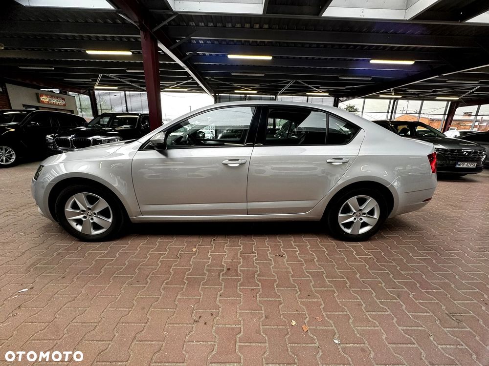 Skoda Octavia - 4